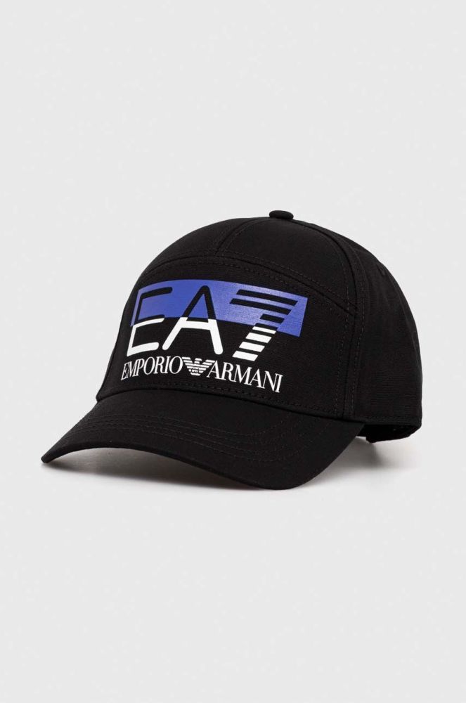 Бавовняна бейсболка EA7 Emporio Armani колір чорний з принтом (3588117)