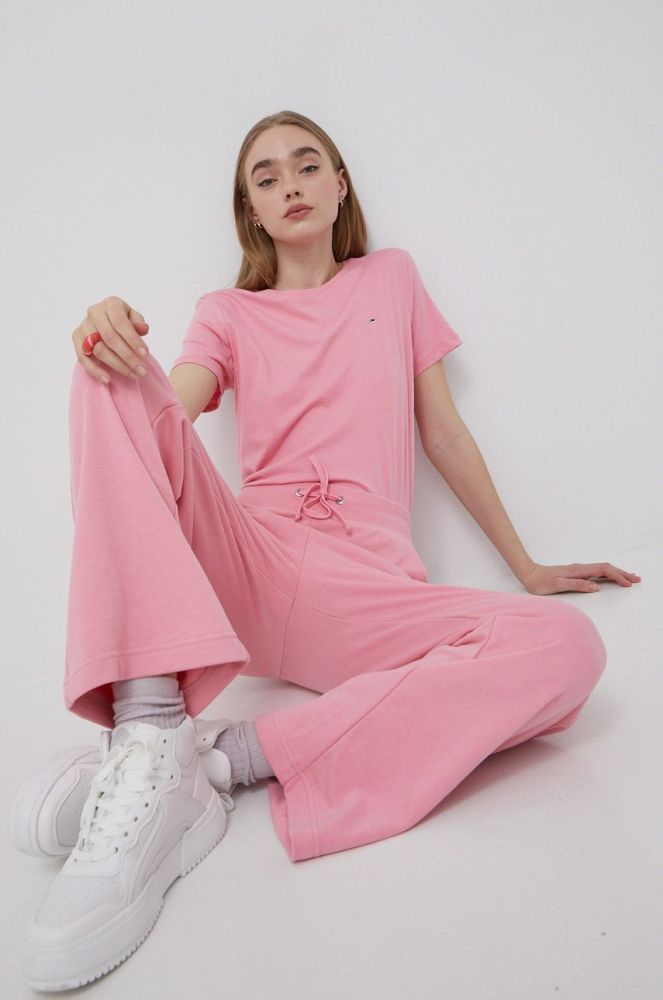 Штани Tommy Jeans жіночі колір рожевий однотонні